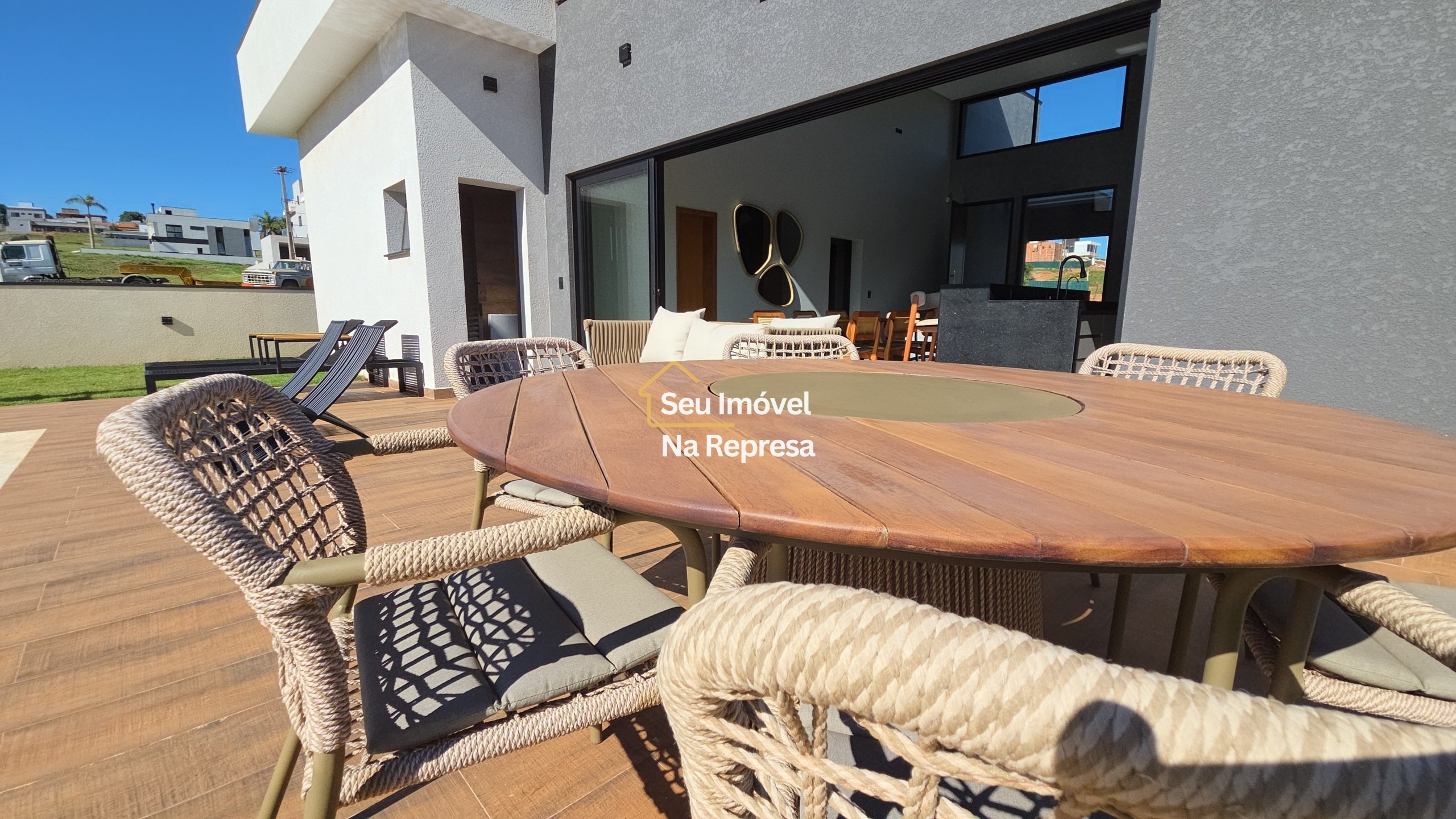 CASA NOVA À VENDA — RIVIERA DE SANTA CRISTINA XIII