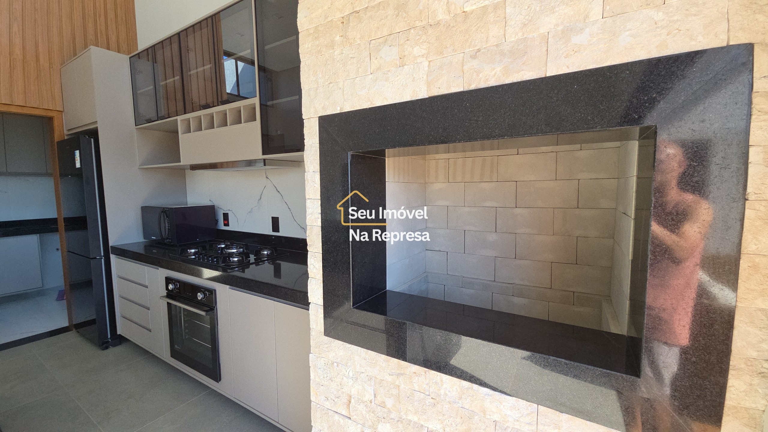 CASA NOVA À VENDA — RIVIERA DE SANTA CRISTINA XIII