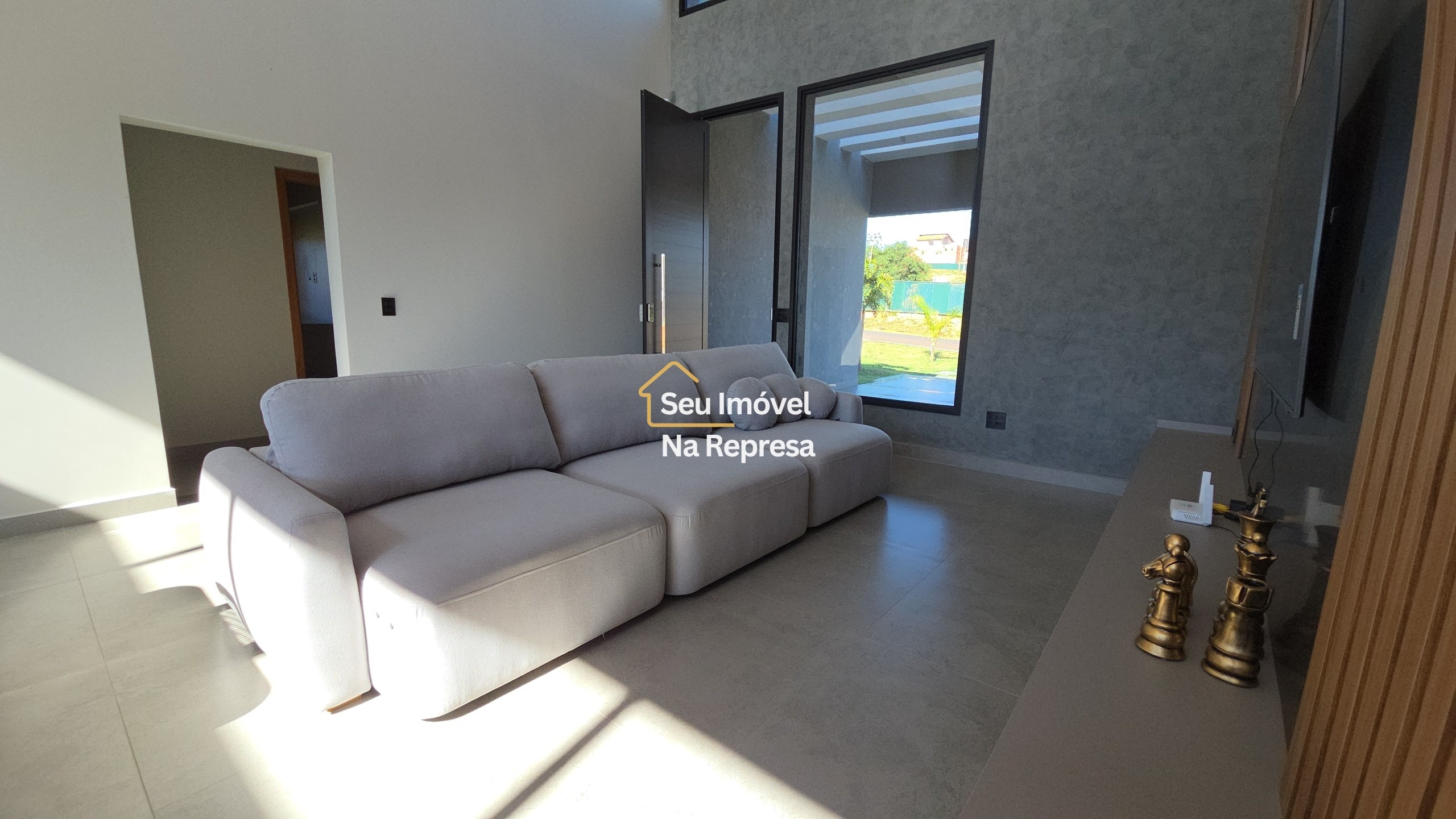 CASA NOVA À VENDA — RIVIERA DE SANTA CRISTINA XIII