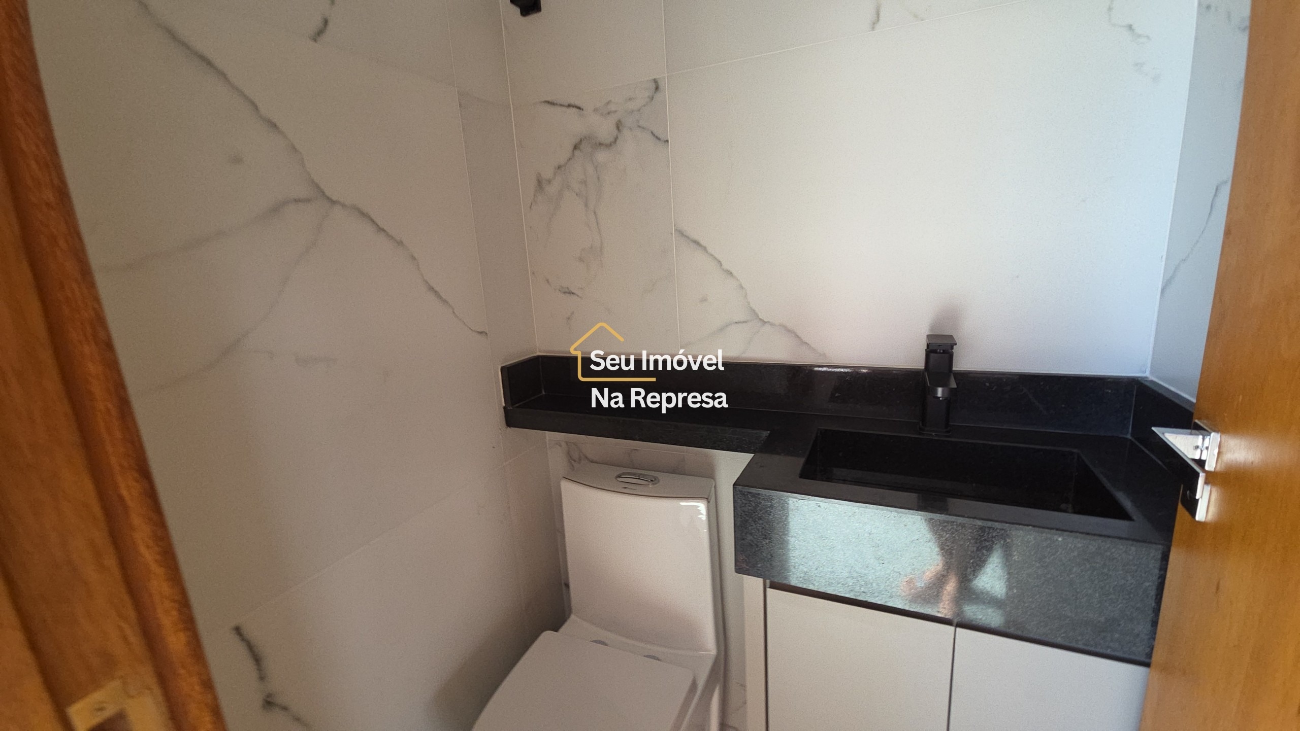 CASA NOVA À VENDA — RIVIERA DE SANTA CRISTINA XIII