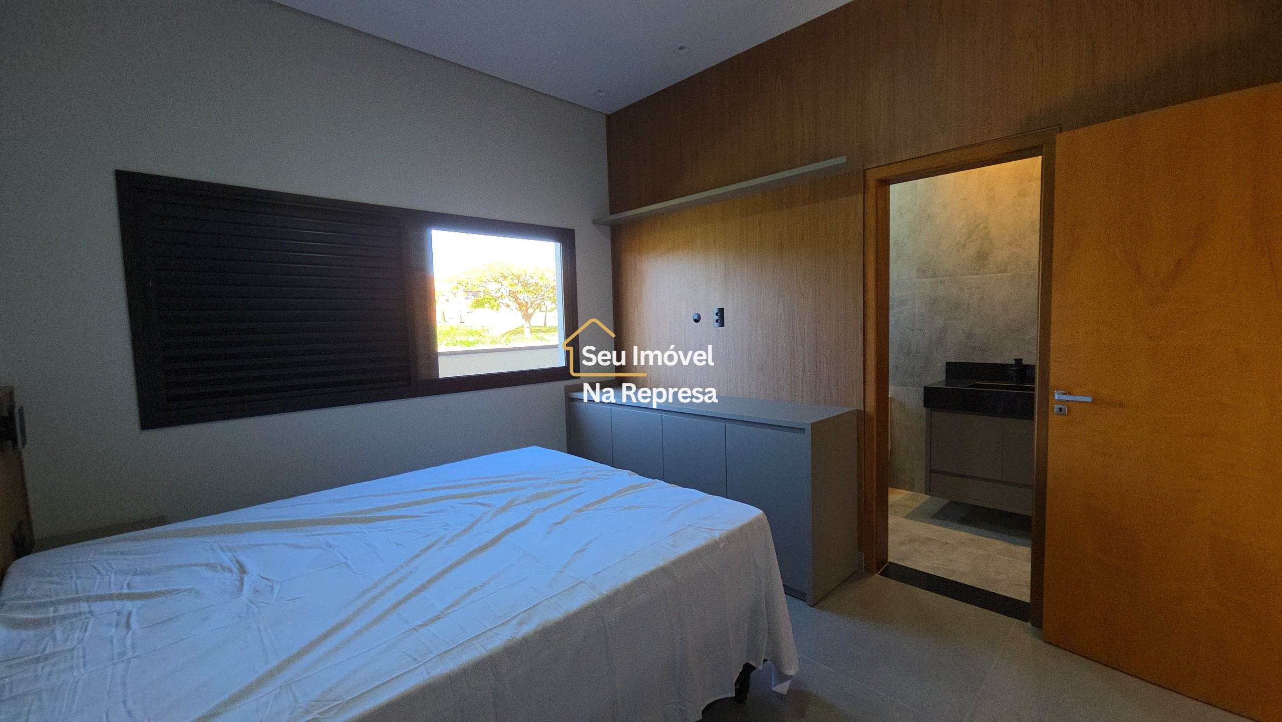 CASA NOVA À VENDA — RIVIERA DE SANTA CRISTINA XIII