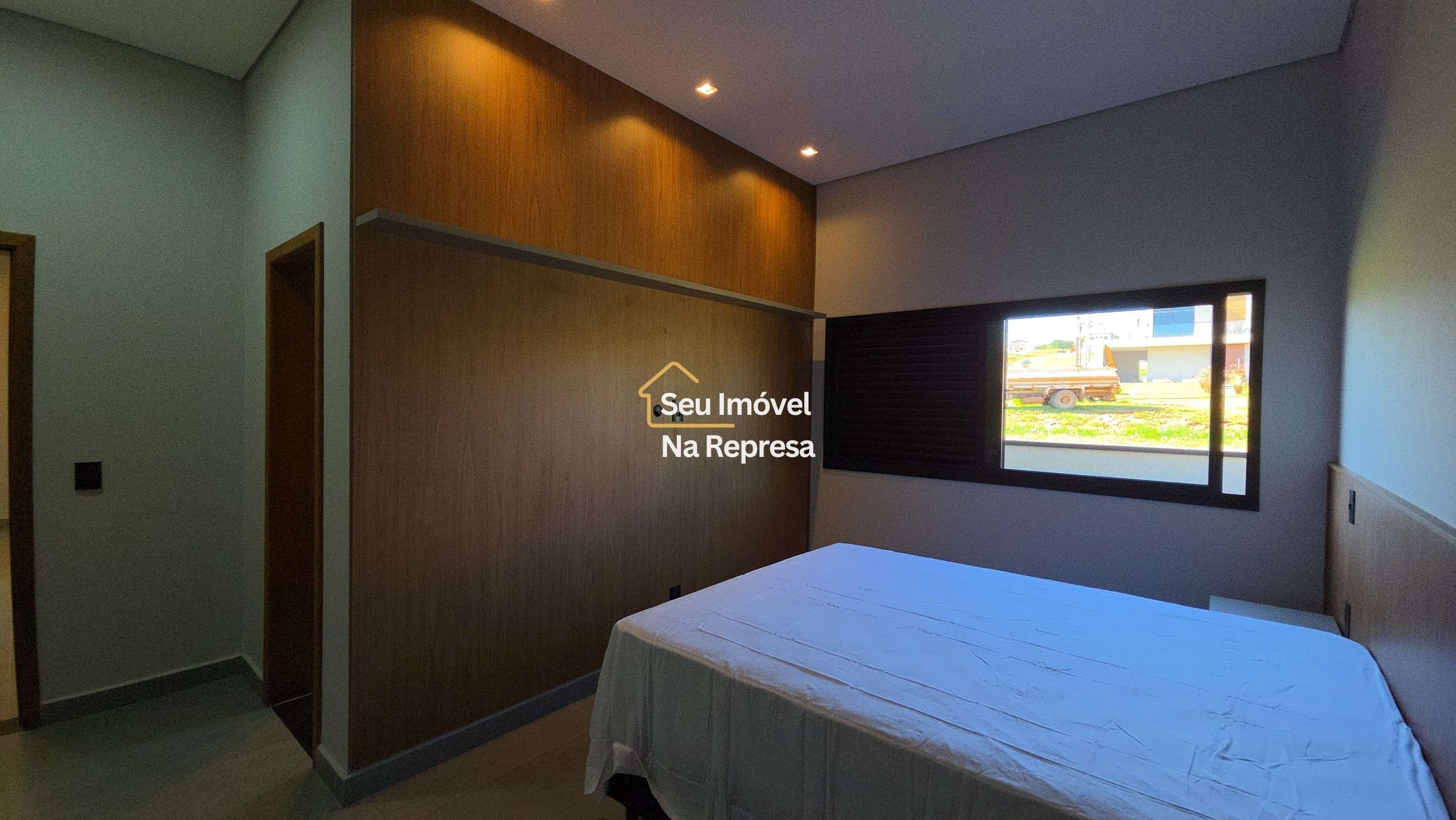 CASA NOVA À VENDA — RIVIERA DE SANTA CRISTINA XIII