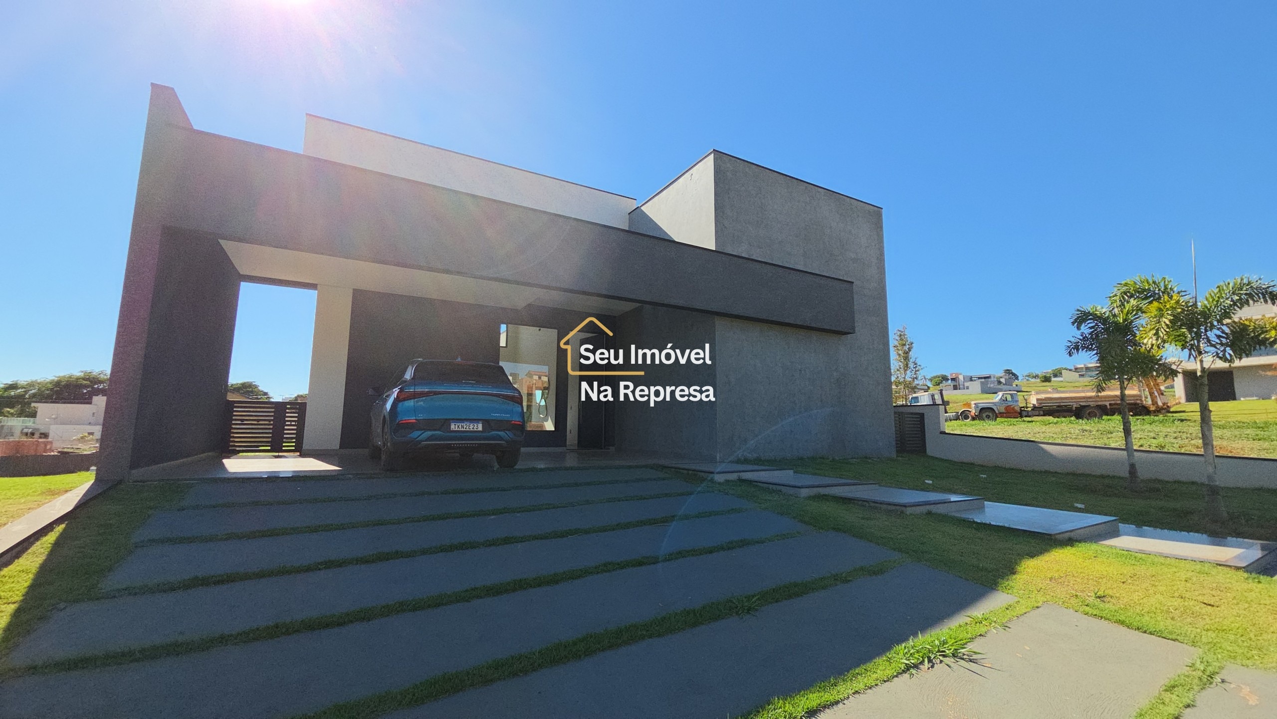 CASA NOVA À VENDA — RIVIERA DE SANTA CRISTINA XIII