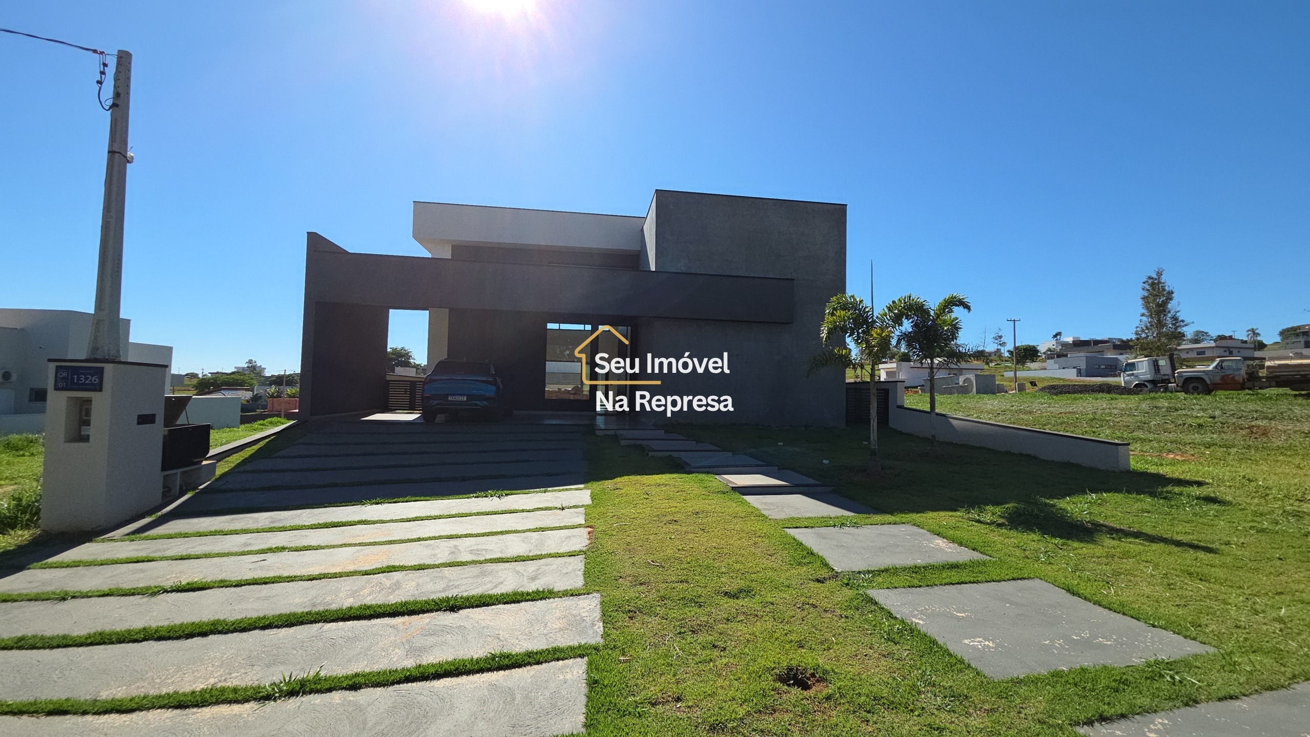 CASA NOVA À VENDA — RIVIERA DE SANTA CRISTINA XIII