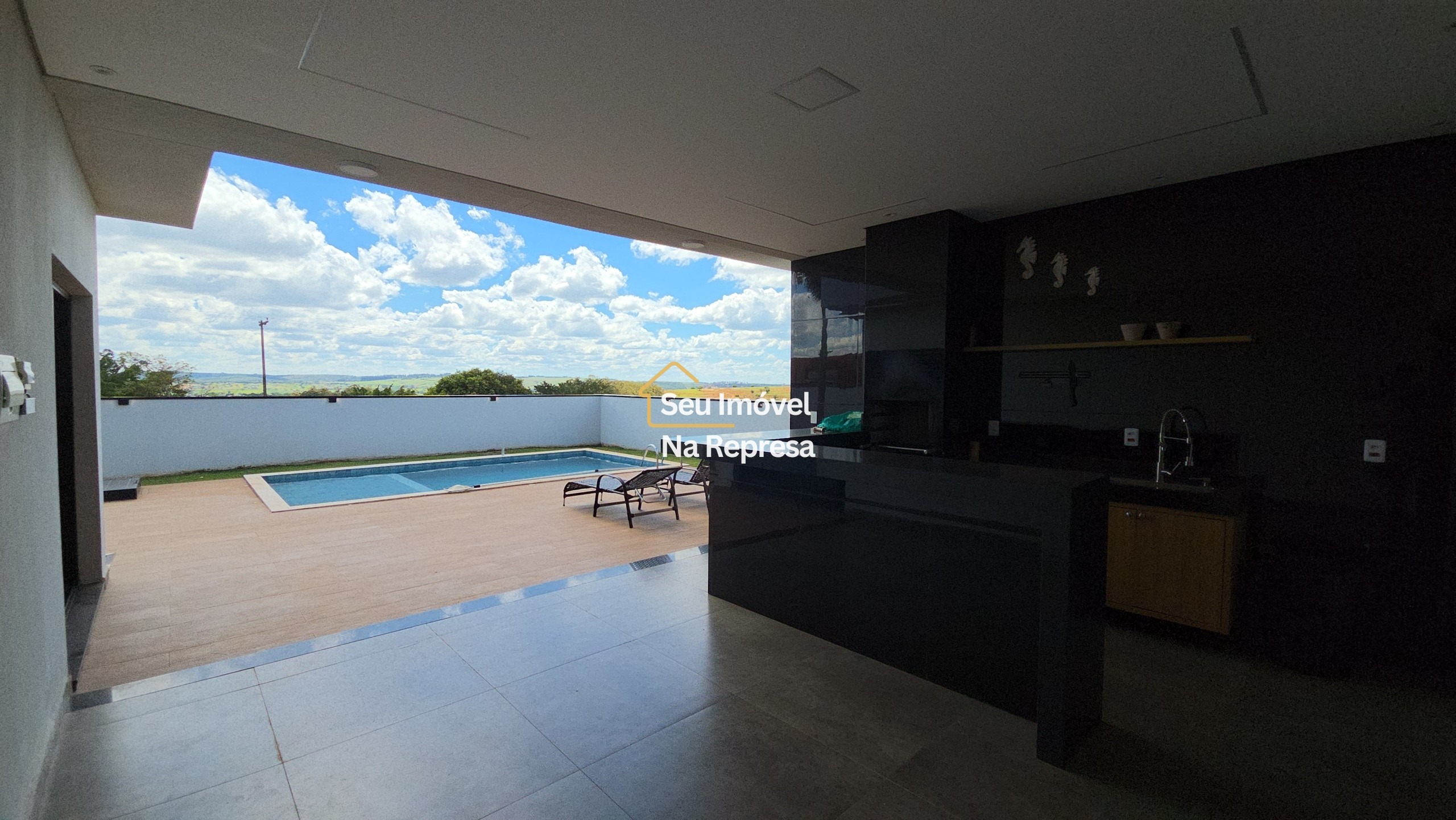 A casa térrea que combina imponência, conforto e o verdadeiro lifestyle do Riviera de Santa Cristina XIII