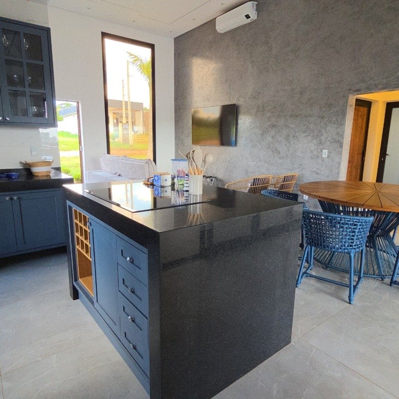 A casa térrea que combina imponência, conforto e o verdadeiro lifestyle do Riviera de Santa Cristina XIII