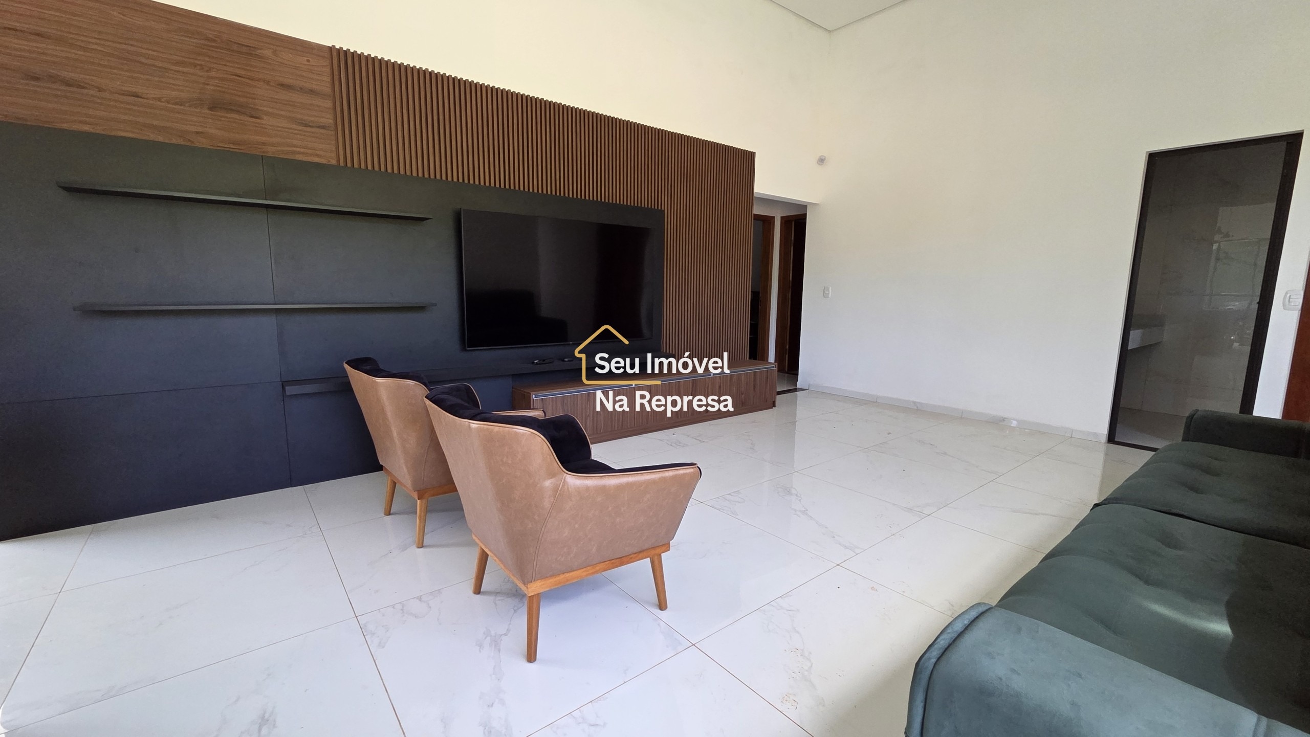 A casa de esquina perfeita para quem busca tranquilidade, integração e lazer no Riviera de Santa Cristina XIII