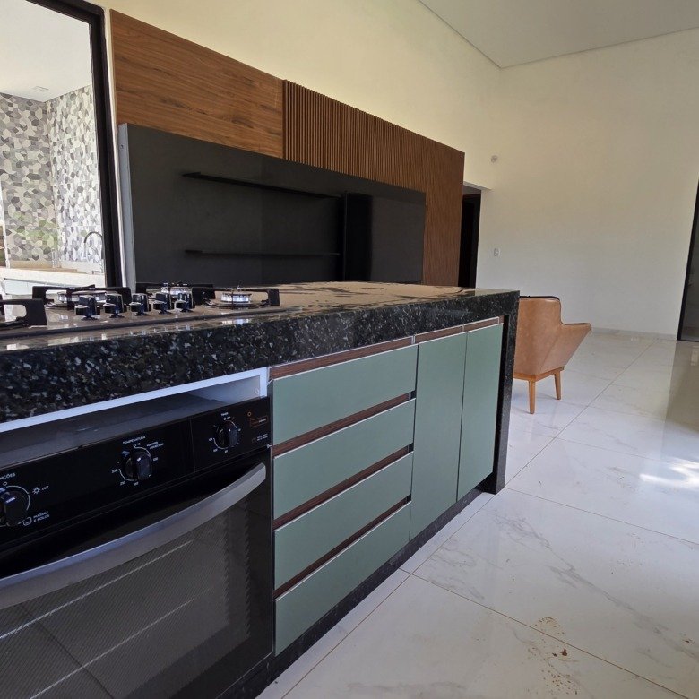 A casa de esquina perfeita para quem busca tranquilidade, integração e lazer no Riviera de Santa Cristina XIII