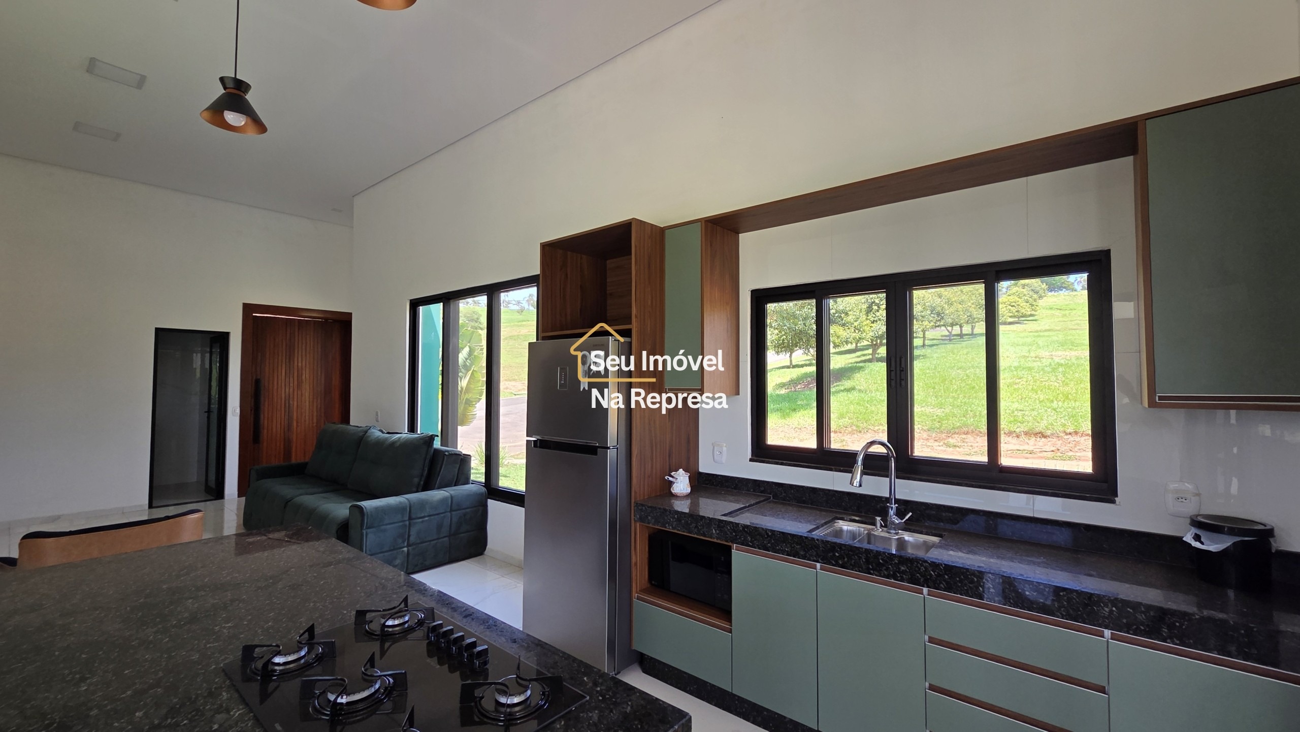 A casa de esquina perfeita para quem busca tranquilidade, integração e lazer no Riviera de Santa Cristina XIII