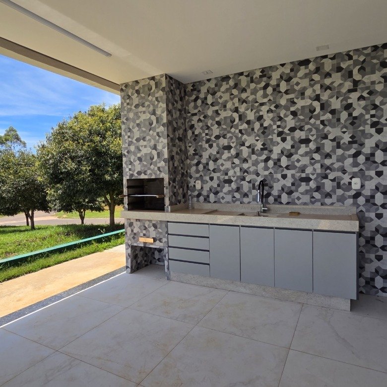 A casa de esquina perfeita para quem busca tranquilidade, integração e lazer no Riviera de Santa Cristina XIII