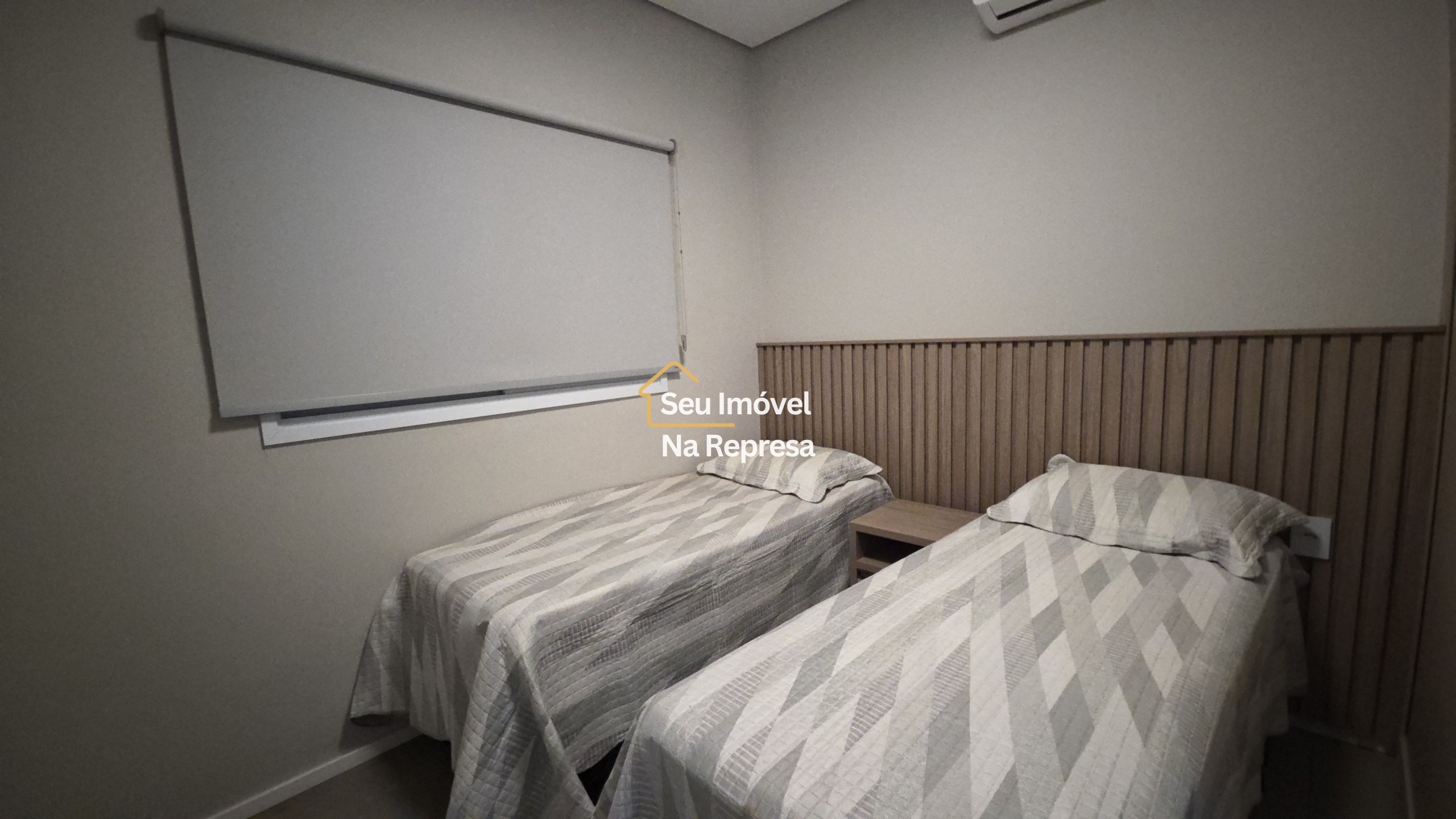 A casa dos sonhos para viver a poucos passos da represa — moderna, completa e em localização privilegiada