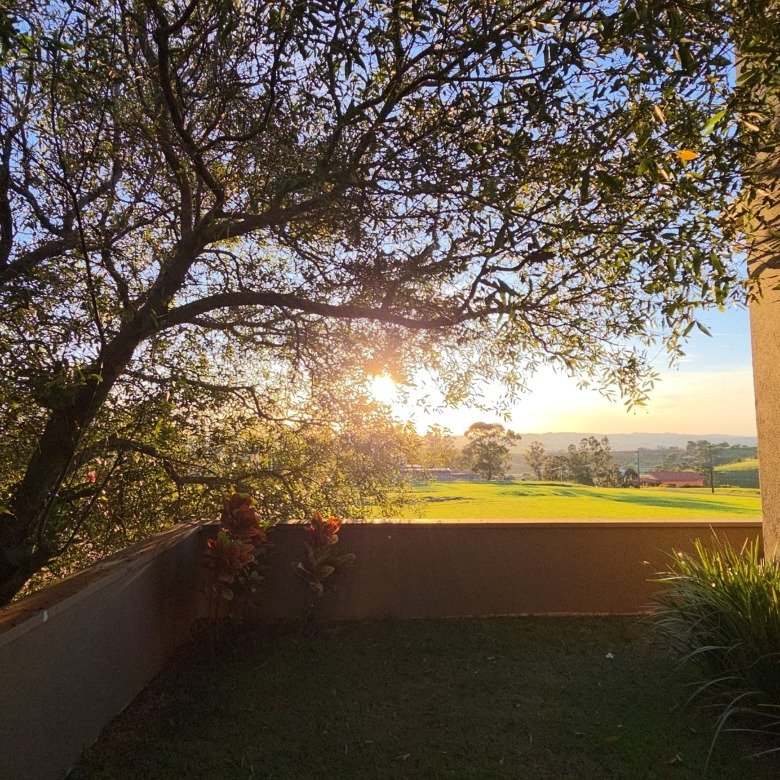 Uma casa de esquina moderna, com vista para a represa e potencial de expansão no Riviera de Santa Cristina XII