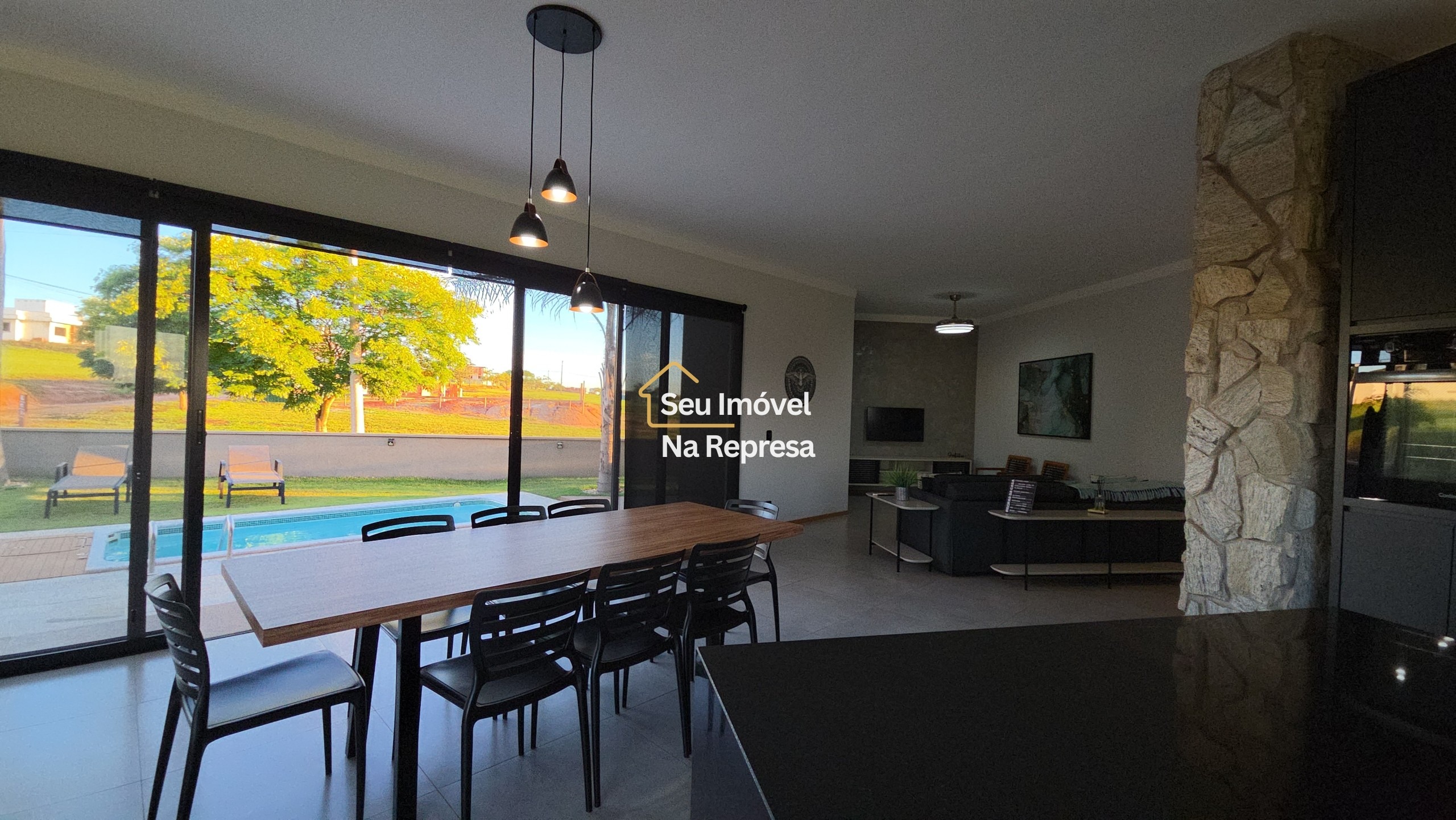 Uma casa de esquina moderna, com vista para a represa e potencial de expansão no Riviera de Santa Cristina XII