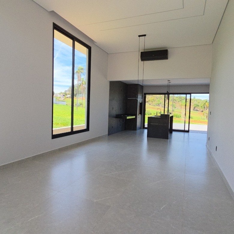 A casa perfeita para quem quer viver entre os melhores pontos do Riviera XIII — conforto, localização e lazer em um só lugar