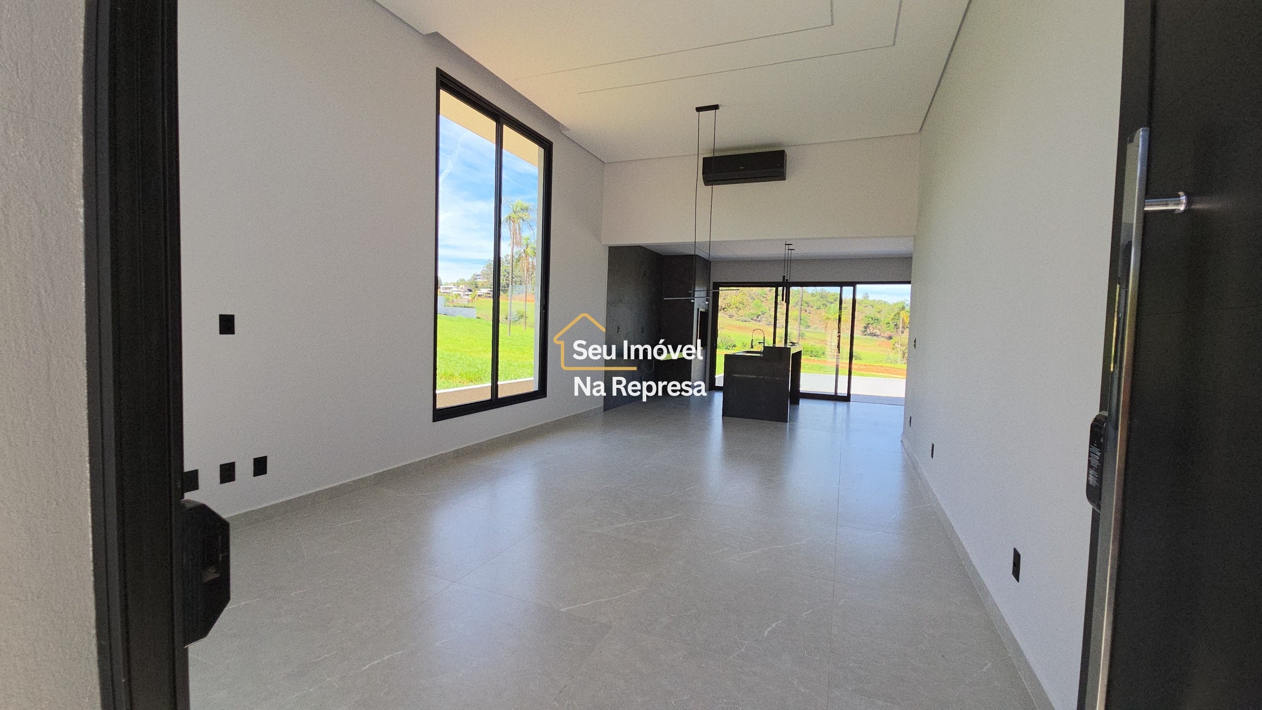 A casa perfeita para quem quer viver entre os melhores pontos do Riviera XIII — conforto, localização e lazer em um só lugar