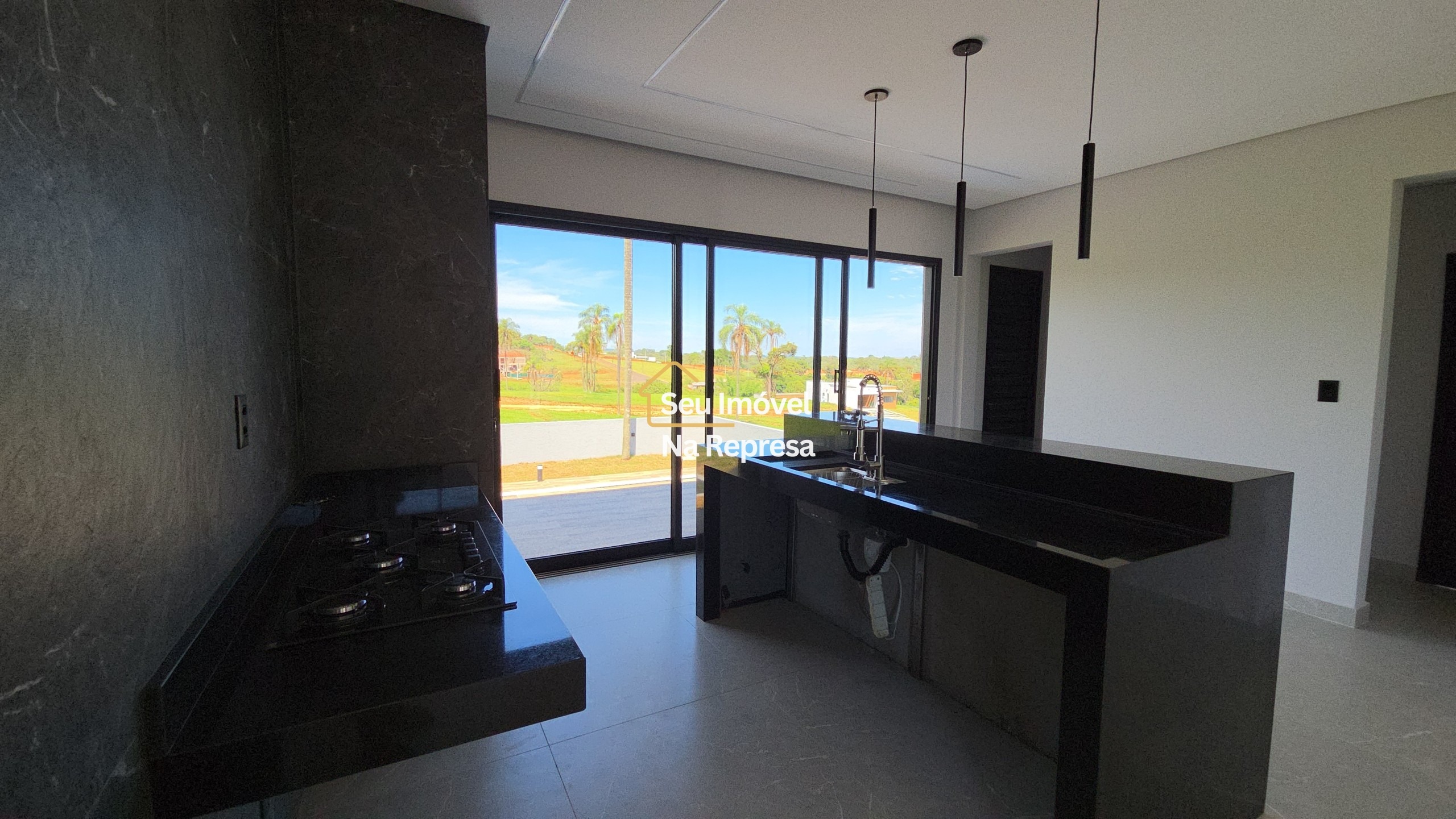 A casa perfeita para quem quer viver entre os melhores pontos do Riviera XIII — conforto, localização e lazer em um só lugar