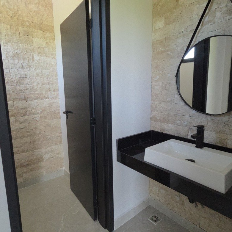 A casa perfeita para quem quer viver entre os melhores pontos do Riviera XIII — conforto, localização e lazer em um só lugar