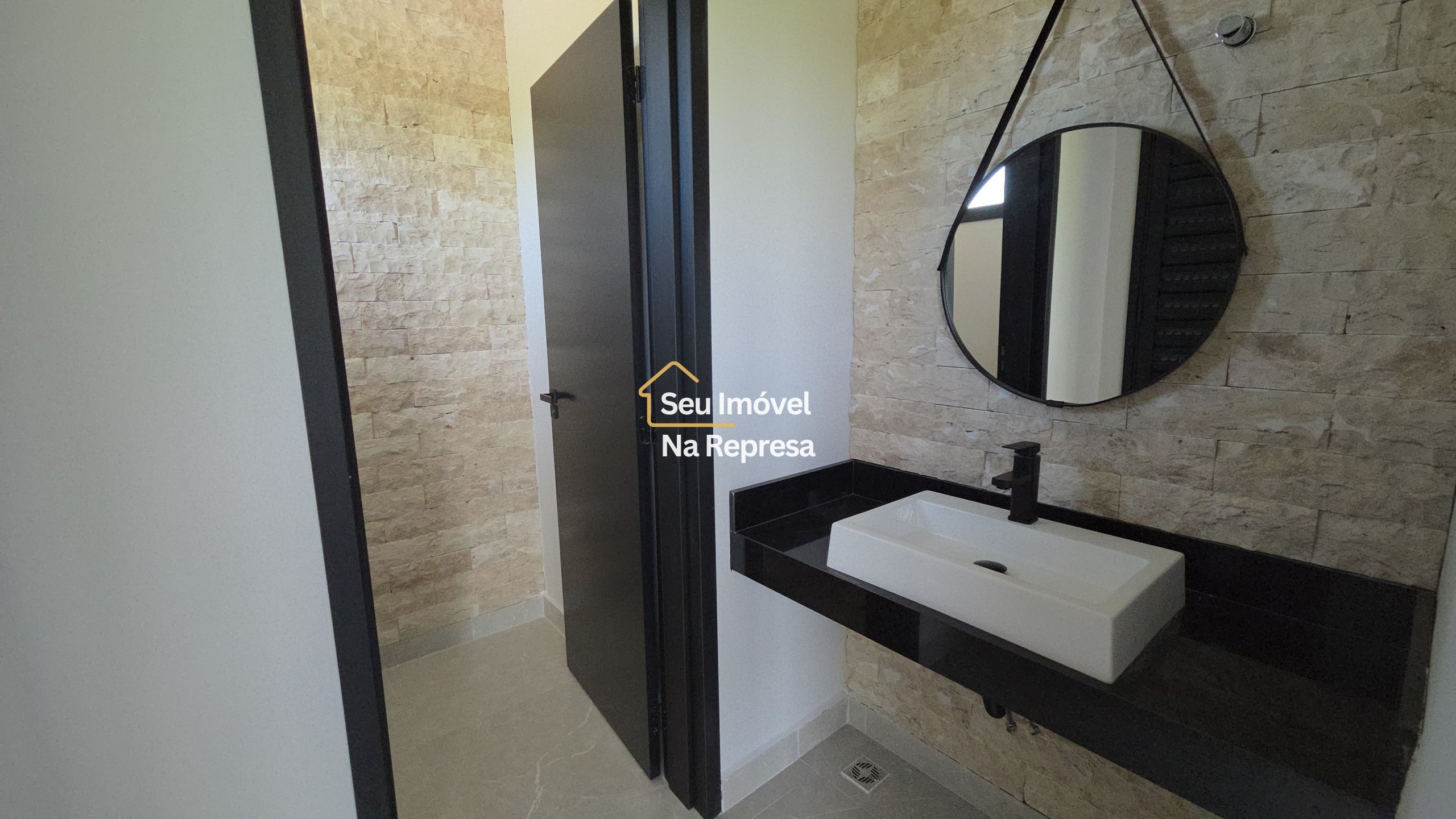 A casa perfeita para quem quer viver entre os melhores pontos do Riviera XIII — conforto, localização e lazer em um só lugar