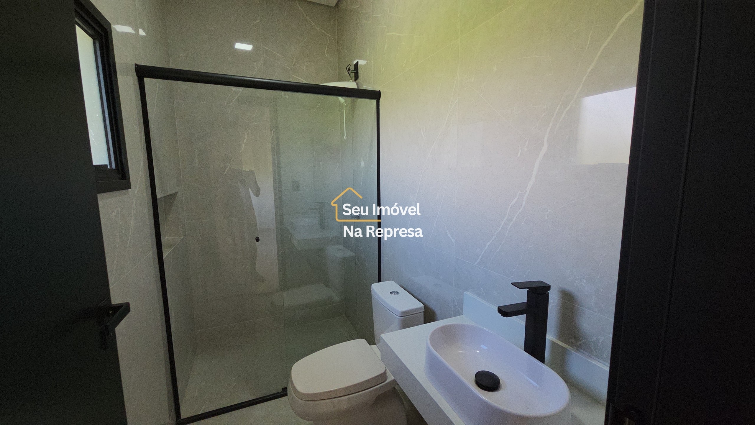 A casa perfeita para quem quer viver entre os melhores pontos do Riviera XIII — conforto, localização e lazer em um só lugar