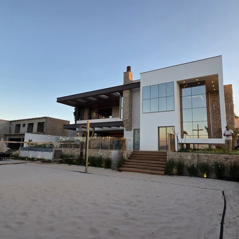 A obra-prima do Riviera de Santa Cristina XIII — luxo, exclusividade e arquitetura sem precedentes na América Latina.