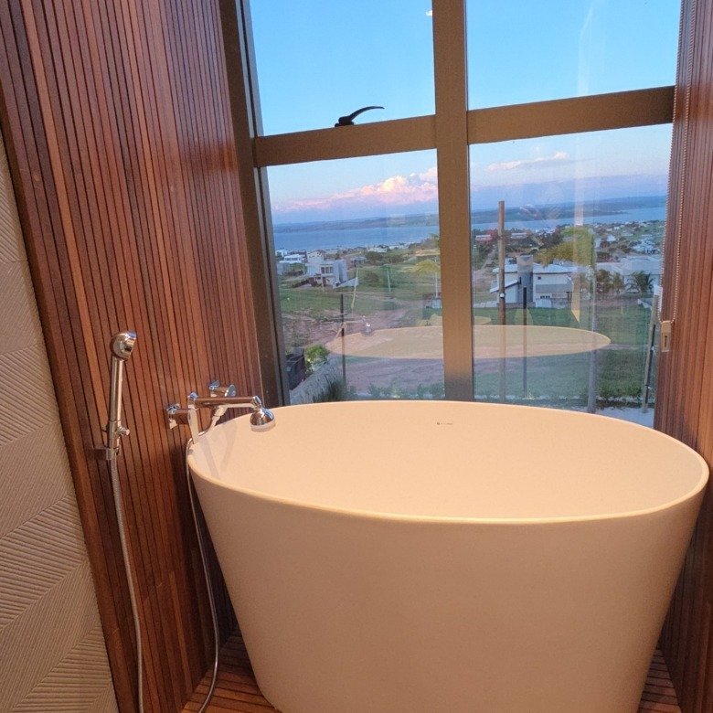 A obra-prima do Riviera de Santa Cristina XIII — luxo, exclusividade e arquitetura sem precedentes na América Latina.