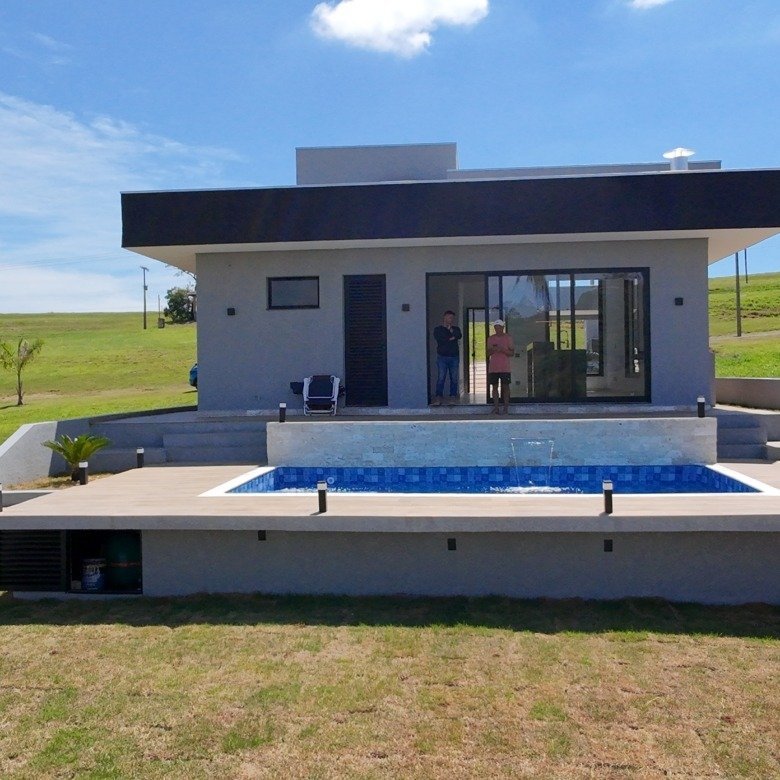 A casa perfeita para quem quer viver entre os melhores pontos do Riviera XIII — conforto, localização e lazer em um só lugar